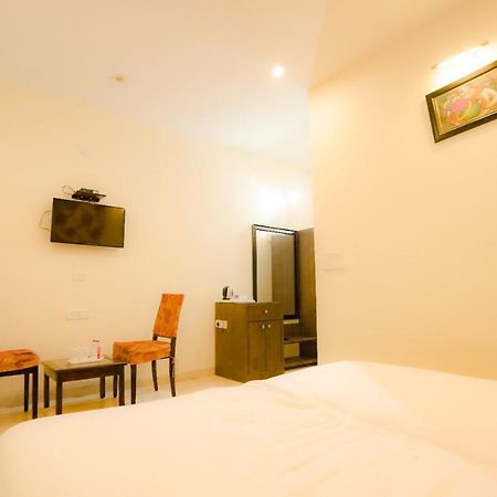 Royal Ocean Resort Джайпур Екстериор снимка